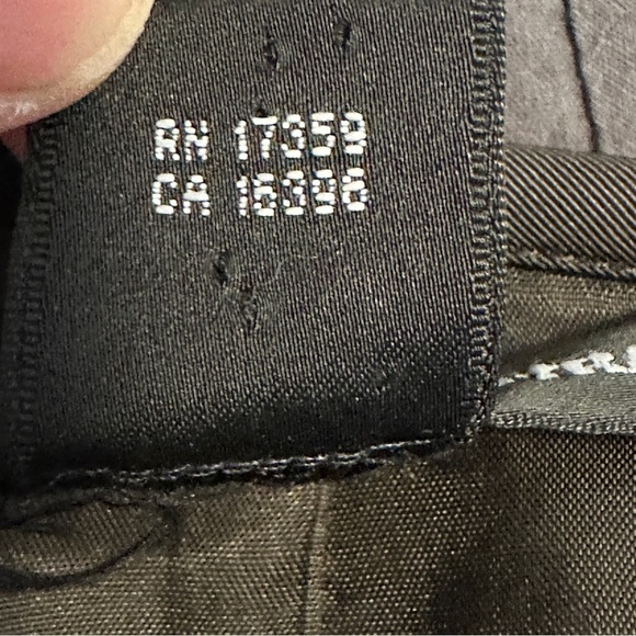 Linda Allard for Ellen Tracy 100% silk skirt, size 10, lined, office, evening - Picture 9 of 12